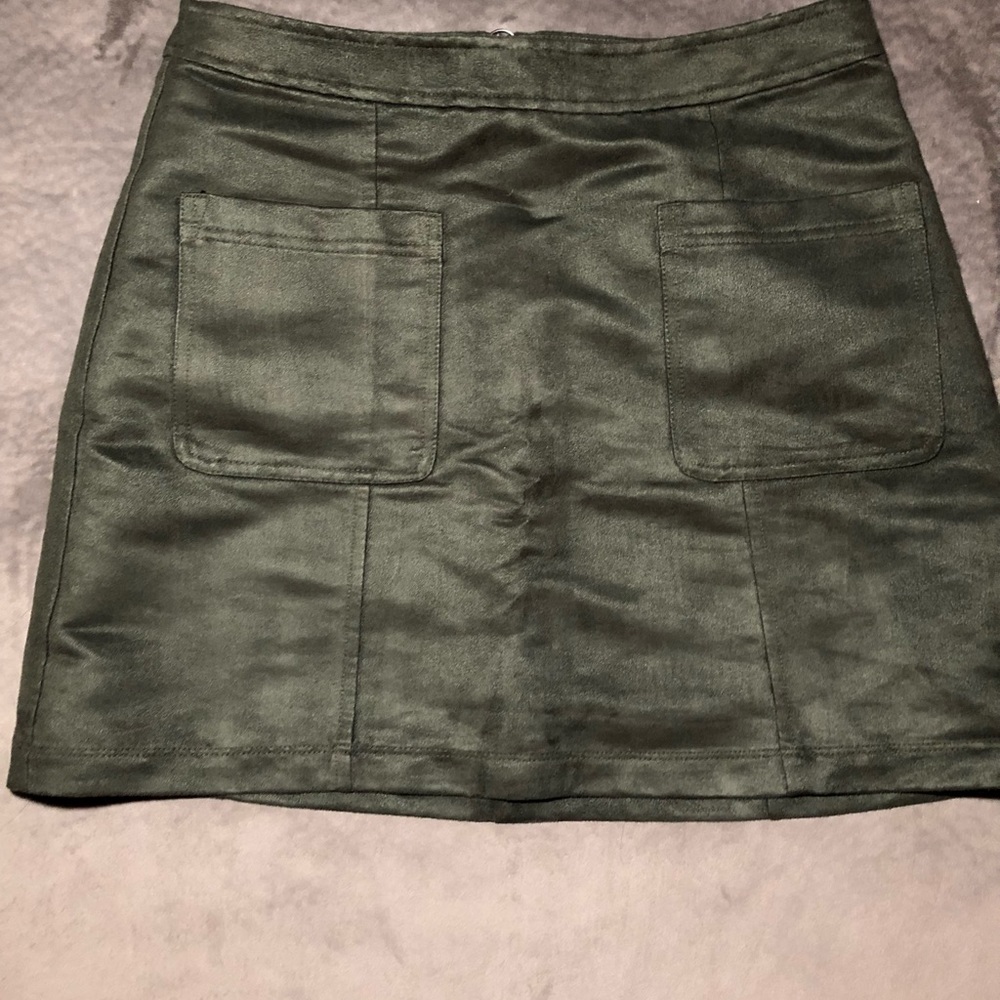 Faux suede dark green olive gap skirt size 6